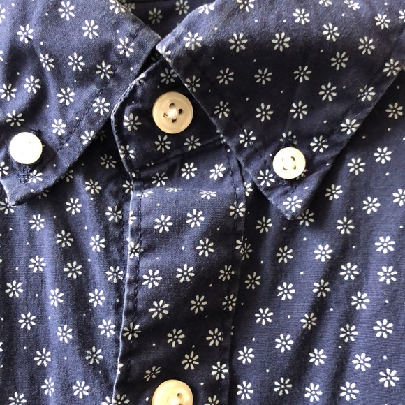 J. Crew: 98% Organic Cotton, Slim Blue Men’s Button Down - Picture 2 of 12